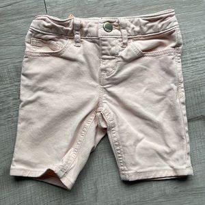 GApkids, Bermuda short, size 5 years.